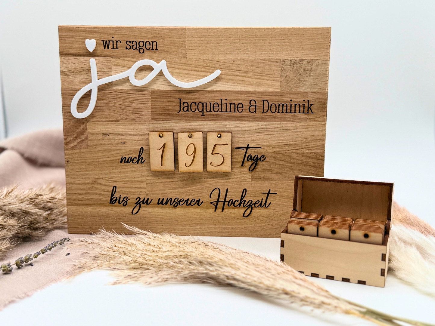 Personalisierter Hochzeits-Countdown aus Holz – Verlobungsgeschenk & Partner Geschenk